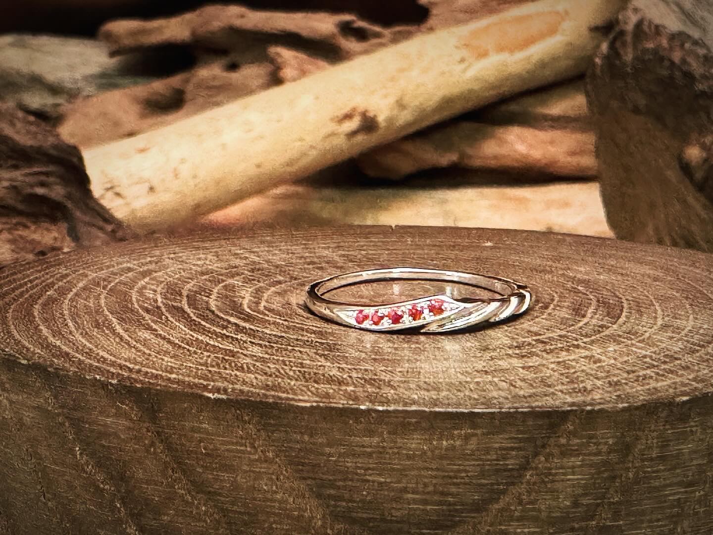 オレンジサファイヤ with エアストリームSSリング